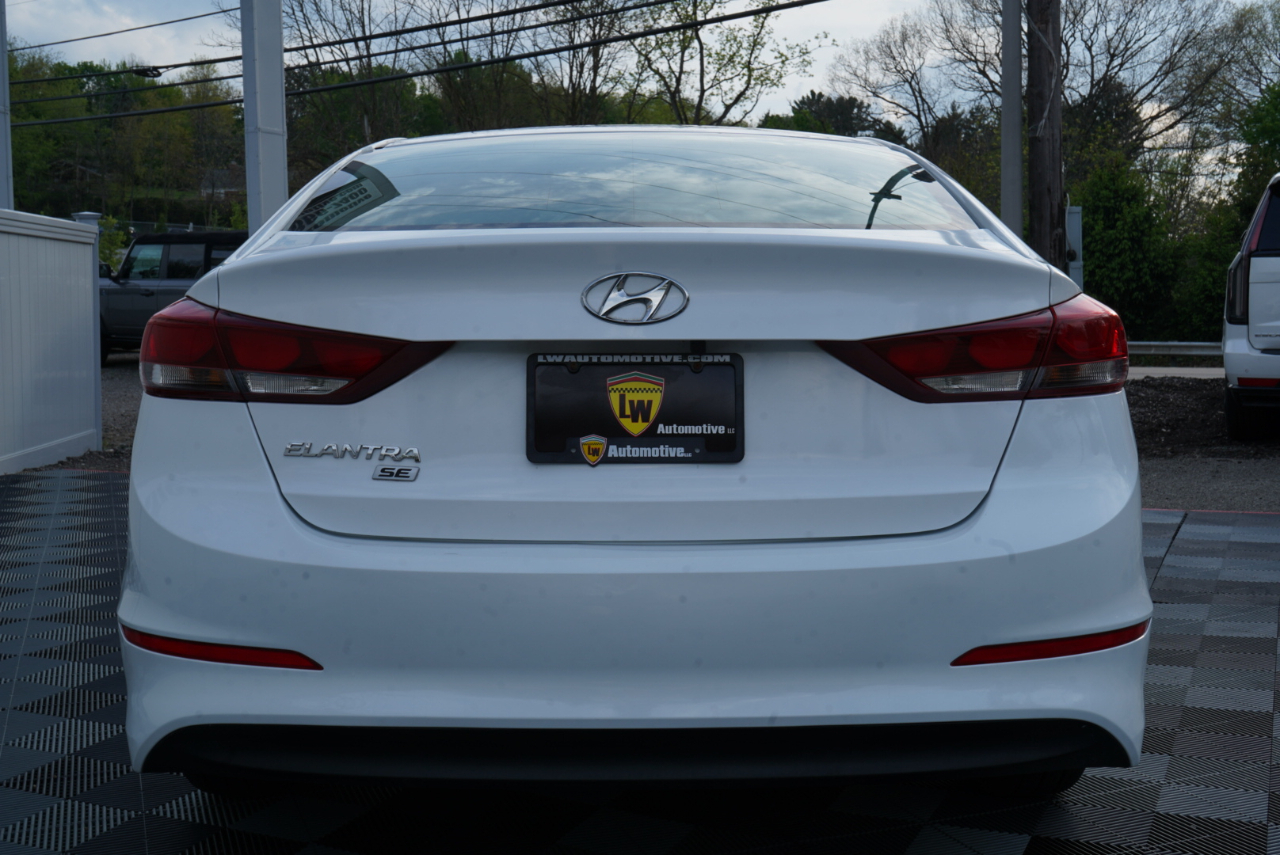 Hyundai Elantra  2018