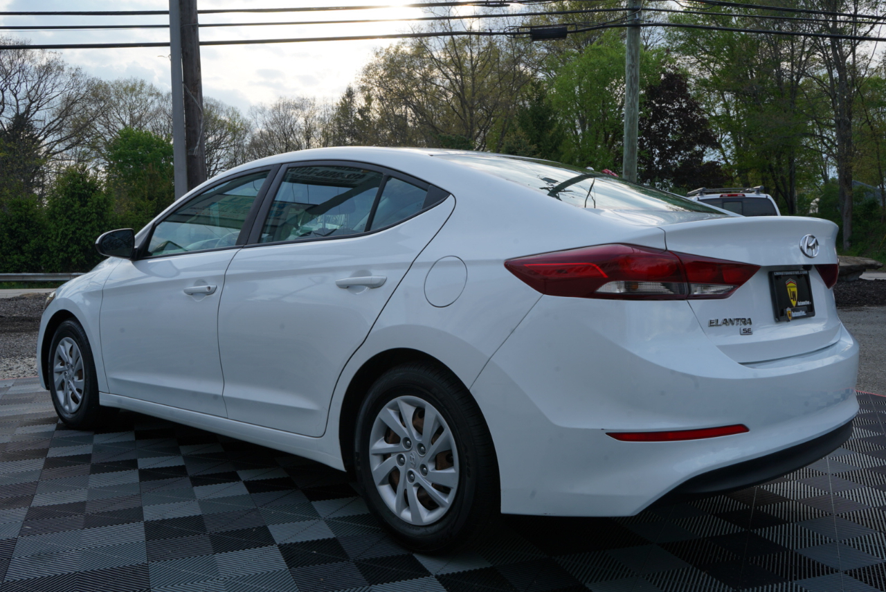 Hyundai Elantra  2018