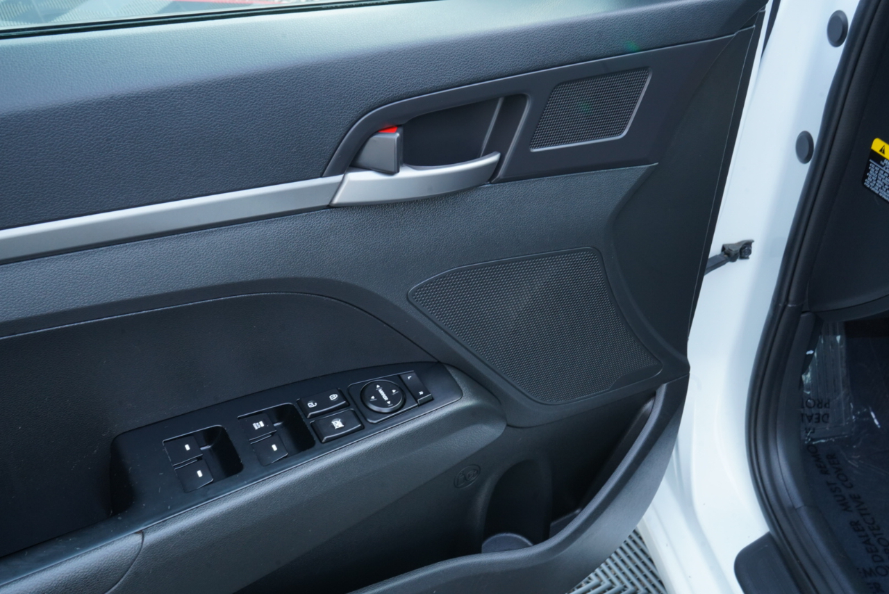 Hyundai Elantra  2018