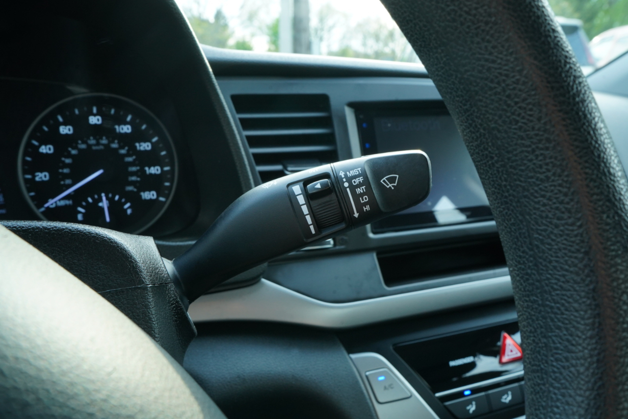 Hyundai Elantra  2018