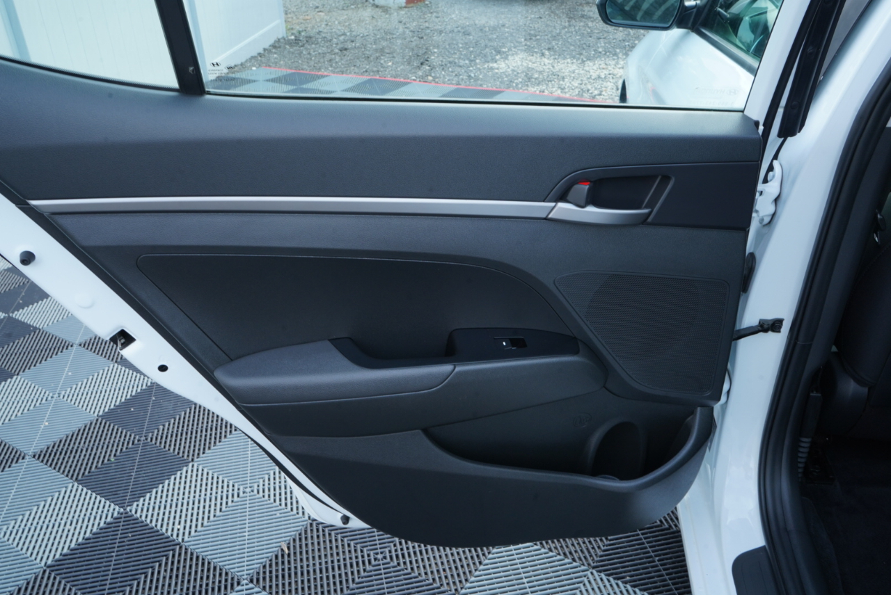 Hyundai Elantra  2018