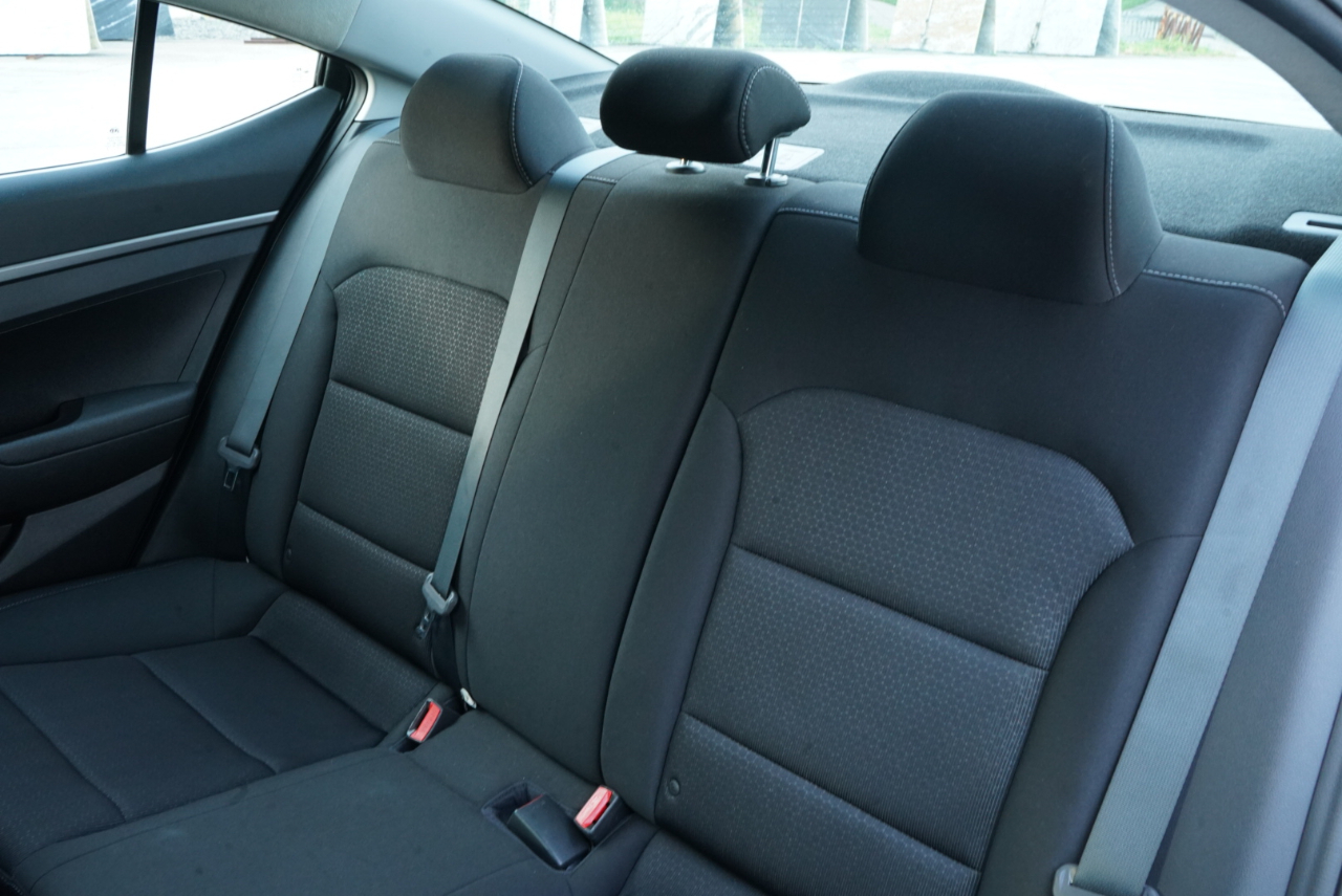 Hyundai Elantra  2018