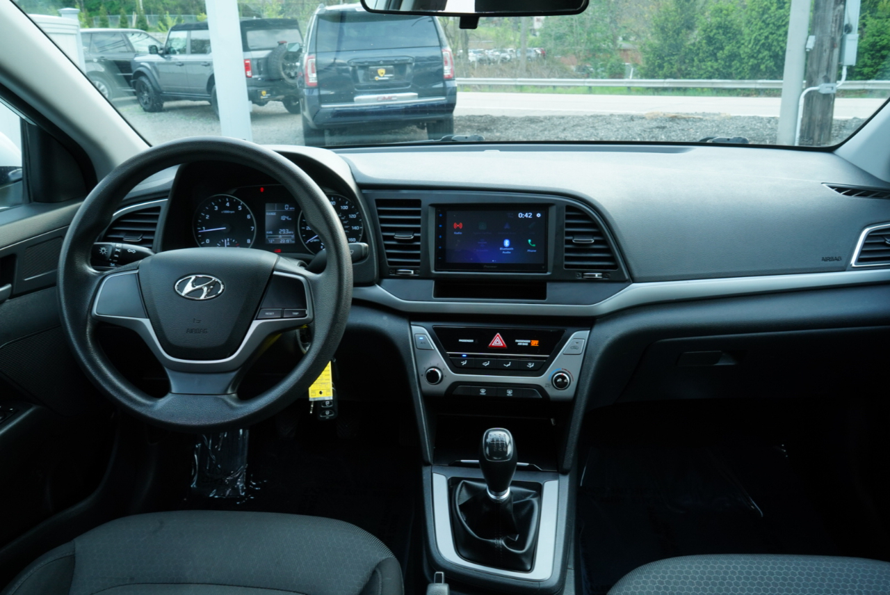 Hyundai Elantra  2018