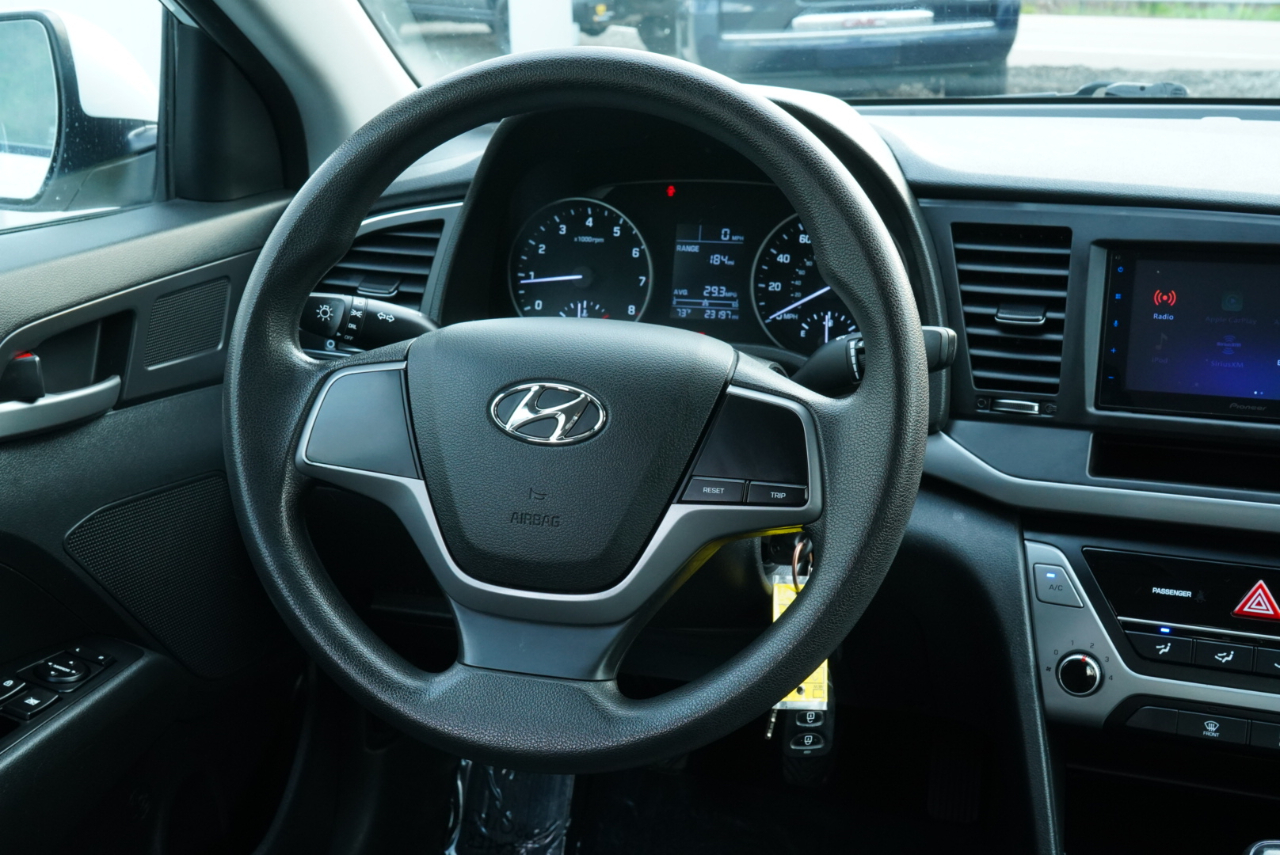 Hyundai Elantra  2018