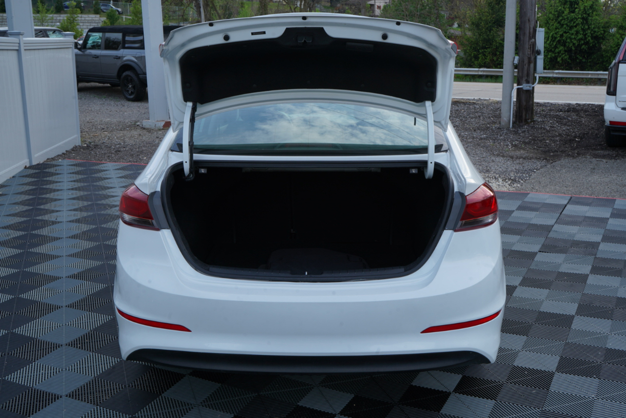 Hyundai Elantra  2018