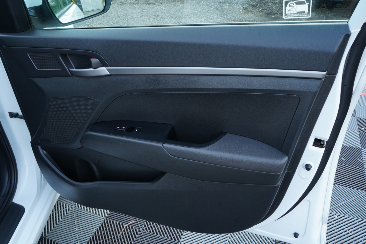 Hyundai Elantra  2018