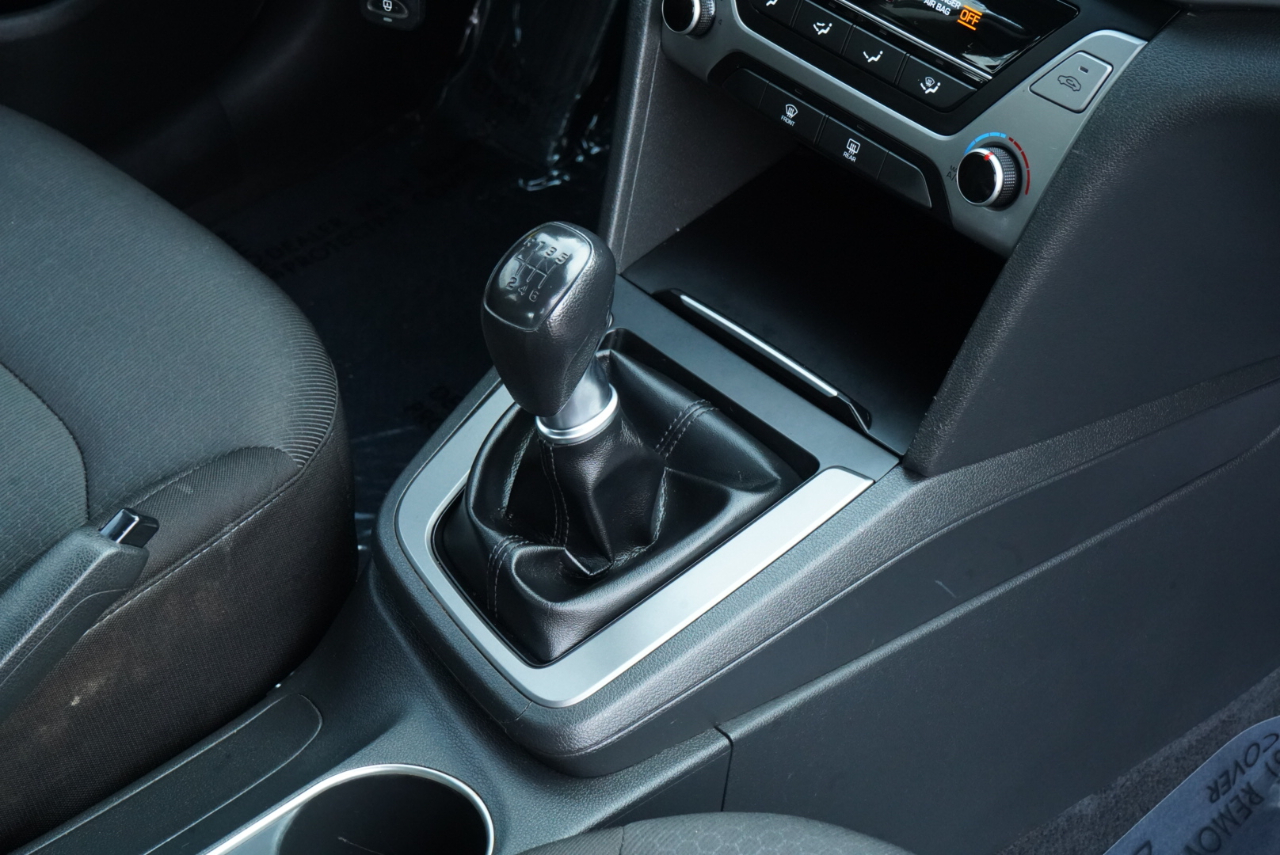 Hyundai Elantra  2018