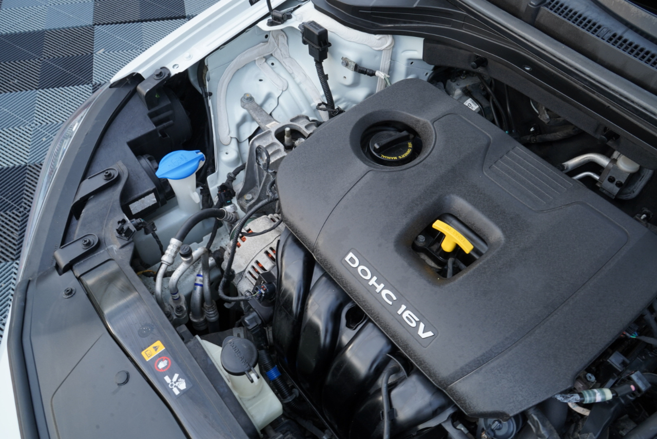 Hyundai Elantra  2018