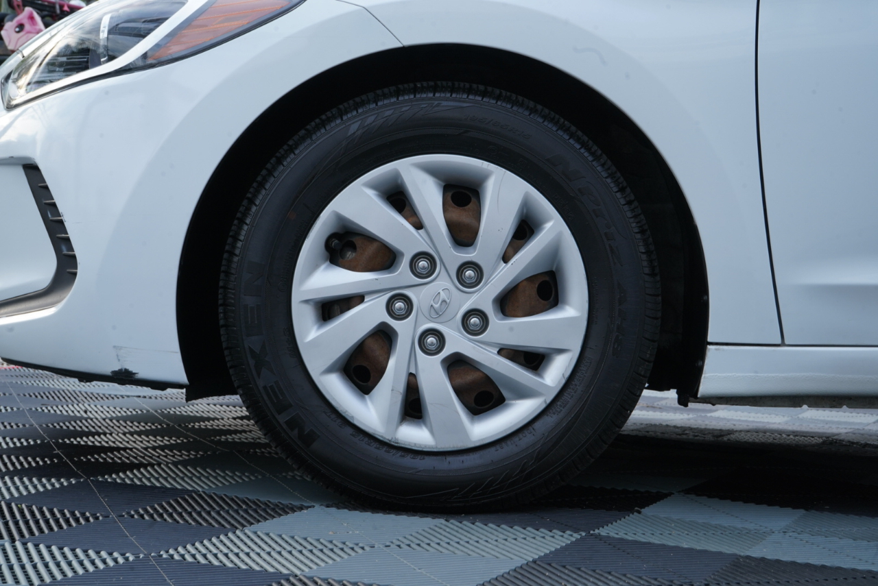 Hyundai Elantra  2018