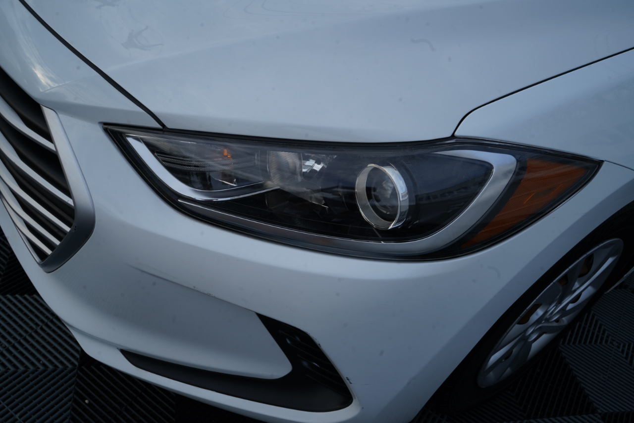 Hyundai Elantra  2018