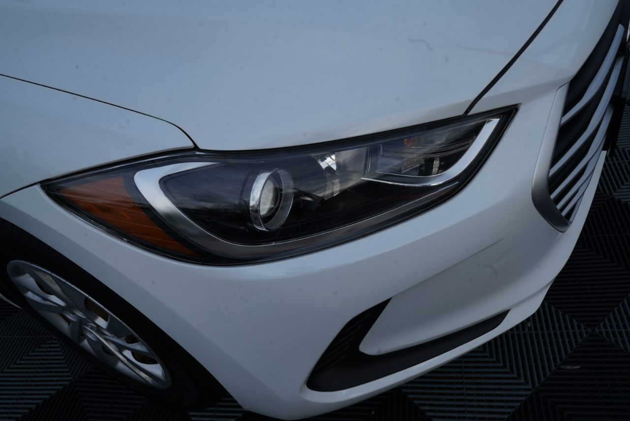 Hyundai Elantra  2018