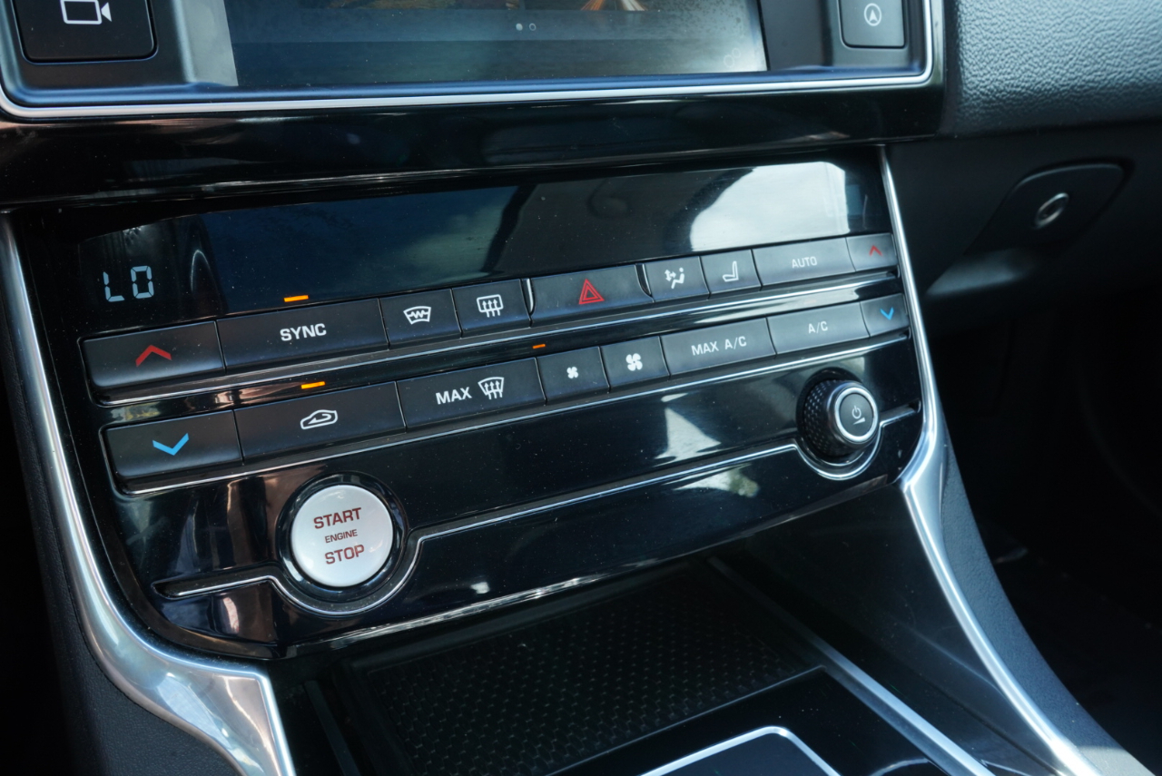 Jaguar XE 20d Prestige AWD 2018