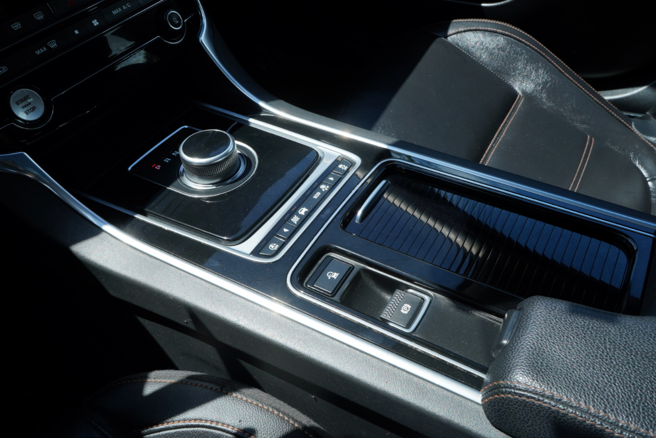 Jaguar XE 20d Prestige AWD 2018