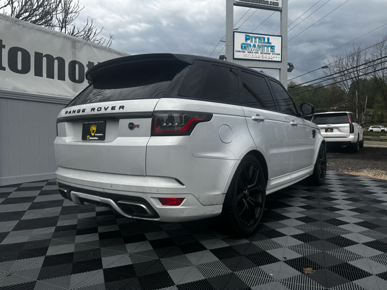 Land Rover Range Rover Sport V8 Supercharged SVR 2019