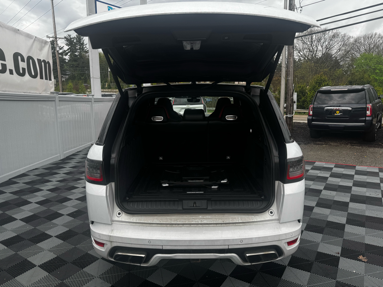 Land Rover Range Rover Sport V8 Supercharged SVR 2019