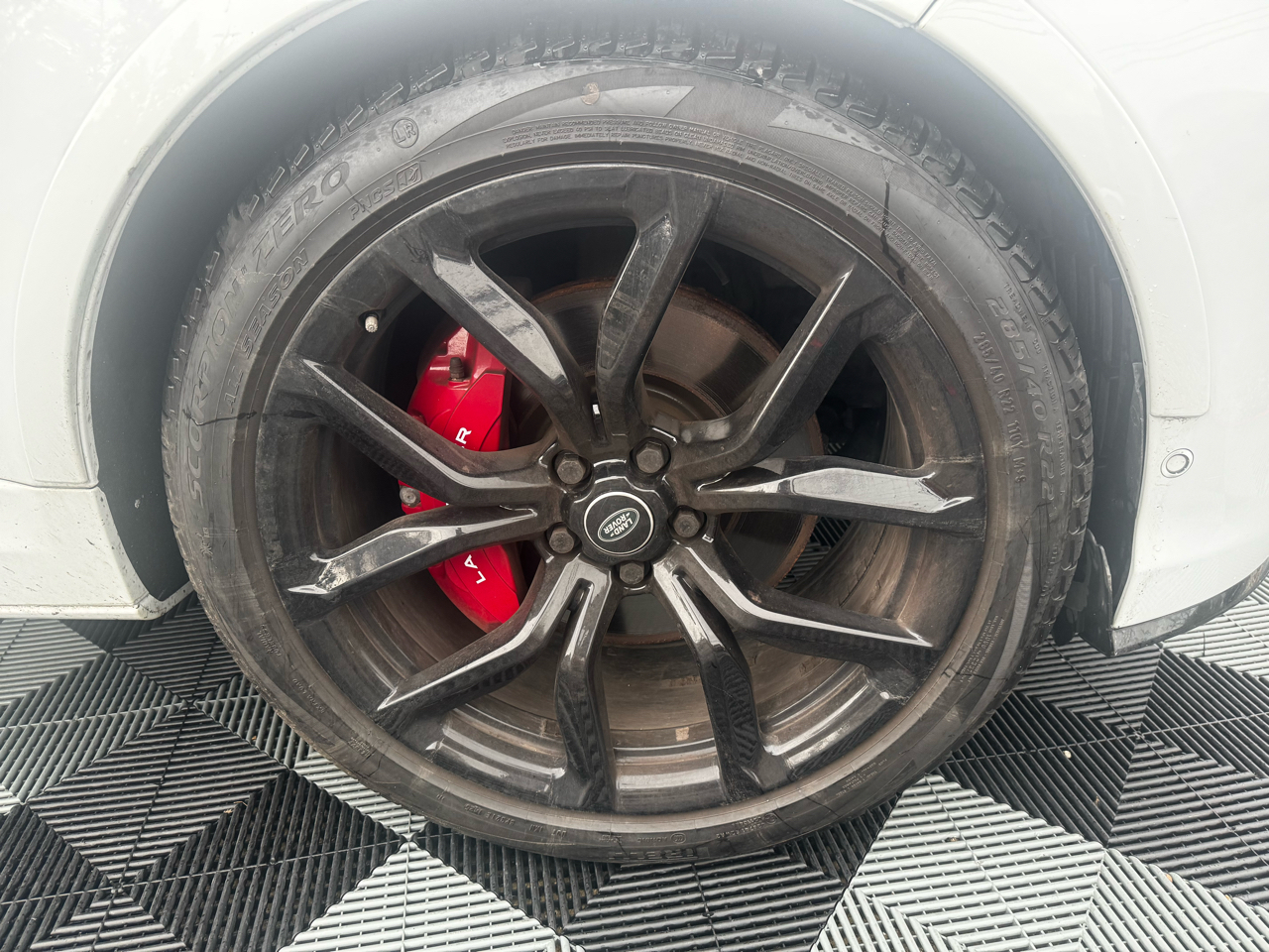 Land Rover Range Rover Sport V8 Supercharged SVR 2019