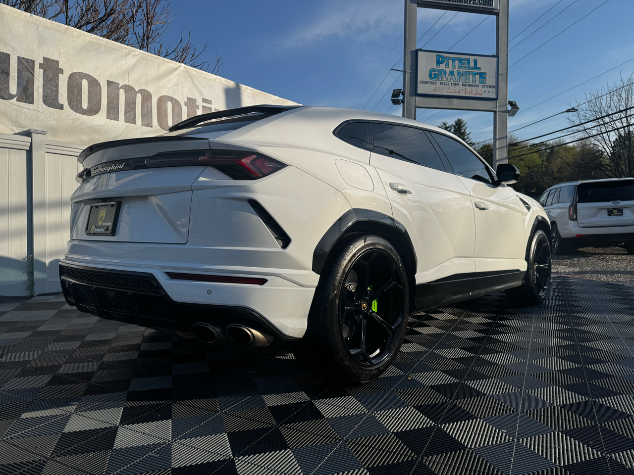 Lamborghini Urus AWD 2022