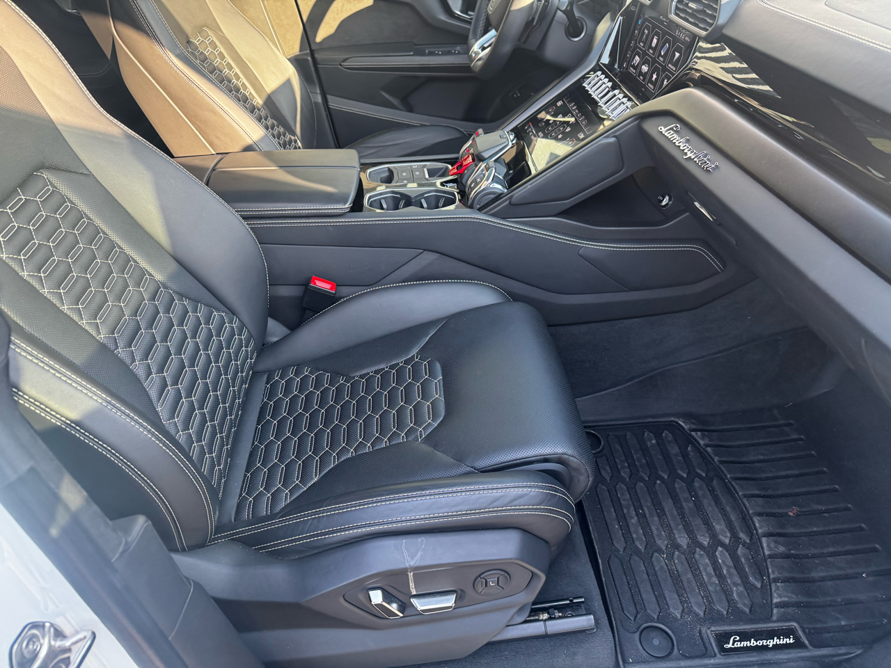 Lamborghini Urus AWD 2022