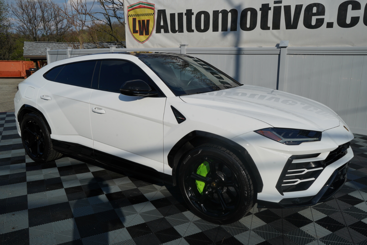Lamborghini Urus AWD 2022