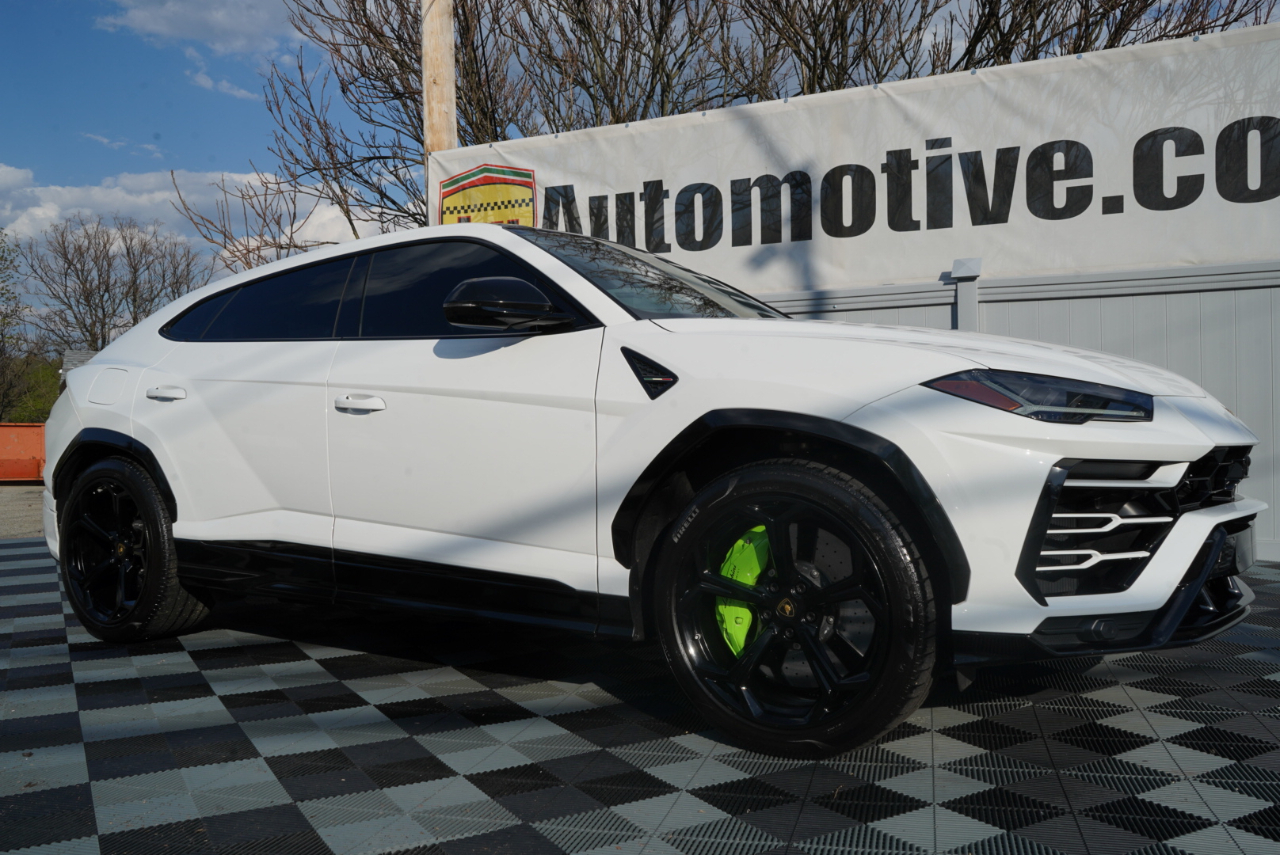 Lamborghini Urus AWD 2022