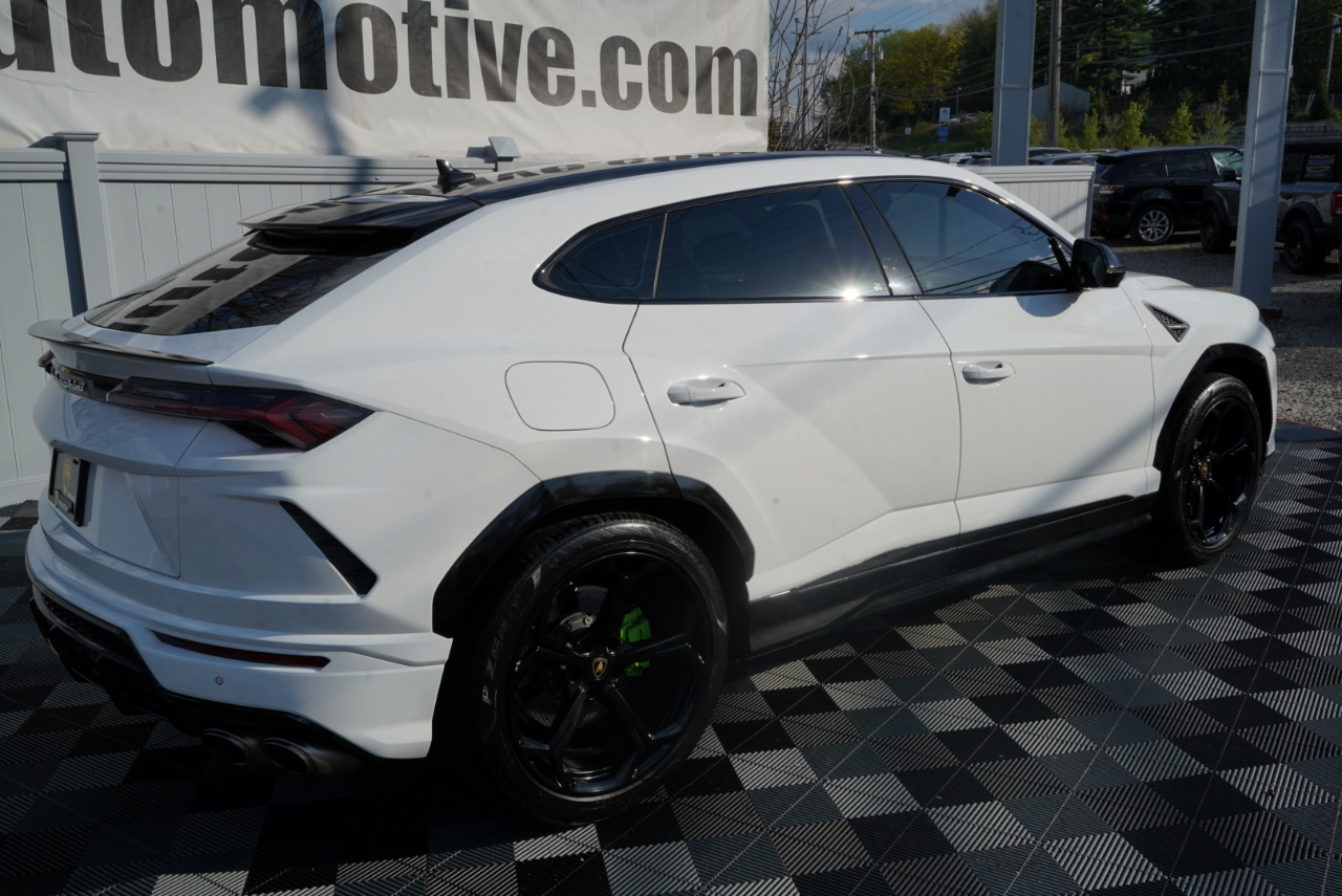 Lamborghini Urus AWD 2022