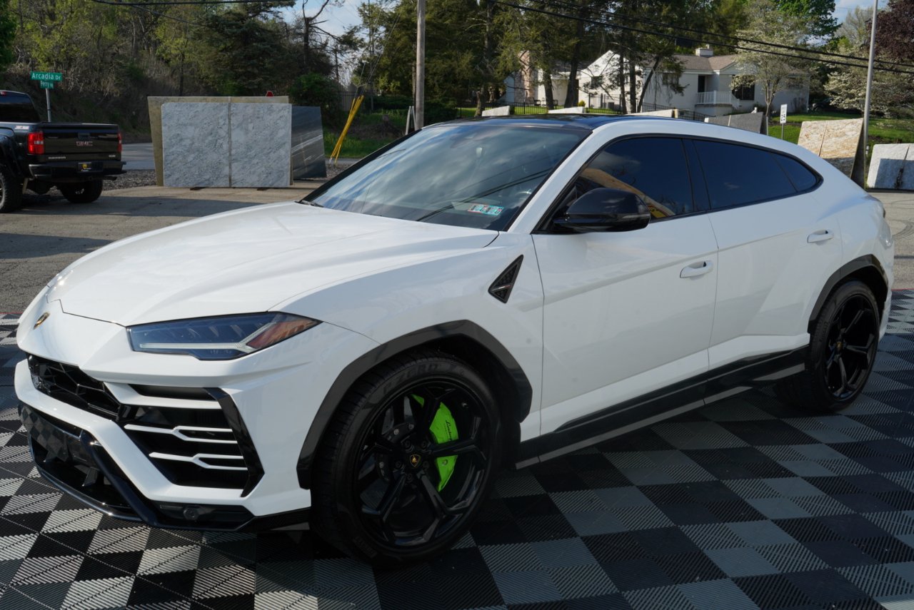 Lamborghini Urus AWD 2022