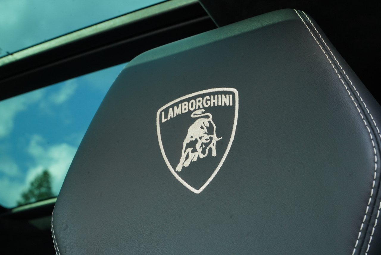 Lamborghini Urus AWD 2022