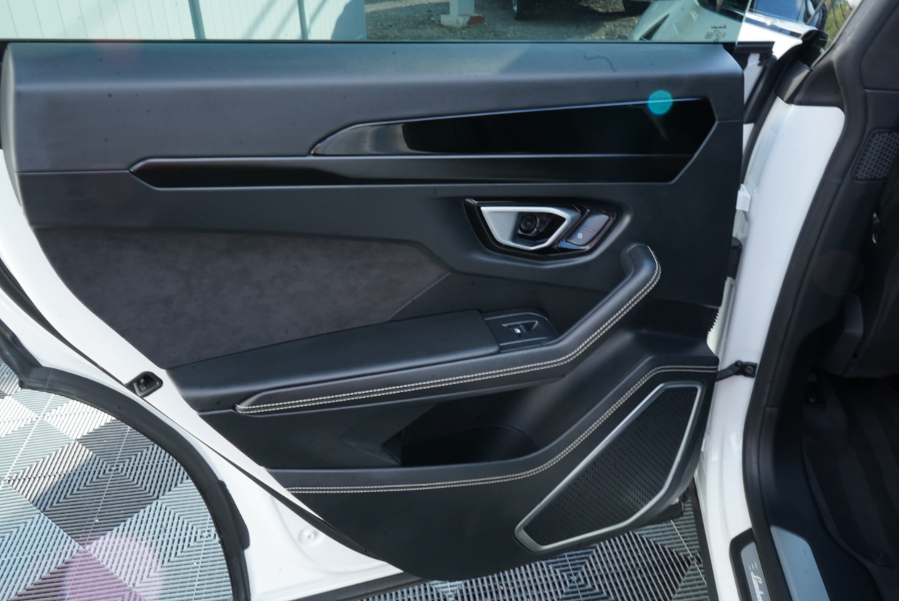 Lamborghini Urus AWD 2022