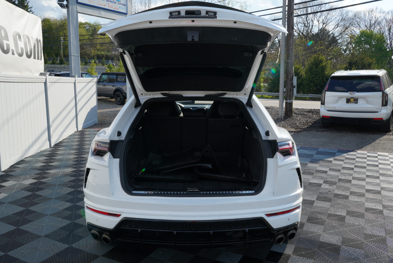 Lamborghini Urus AWD 2022