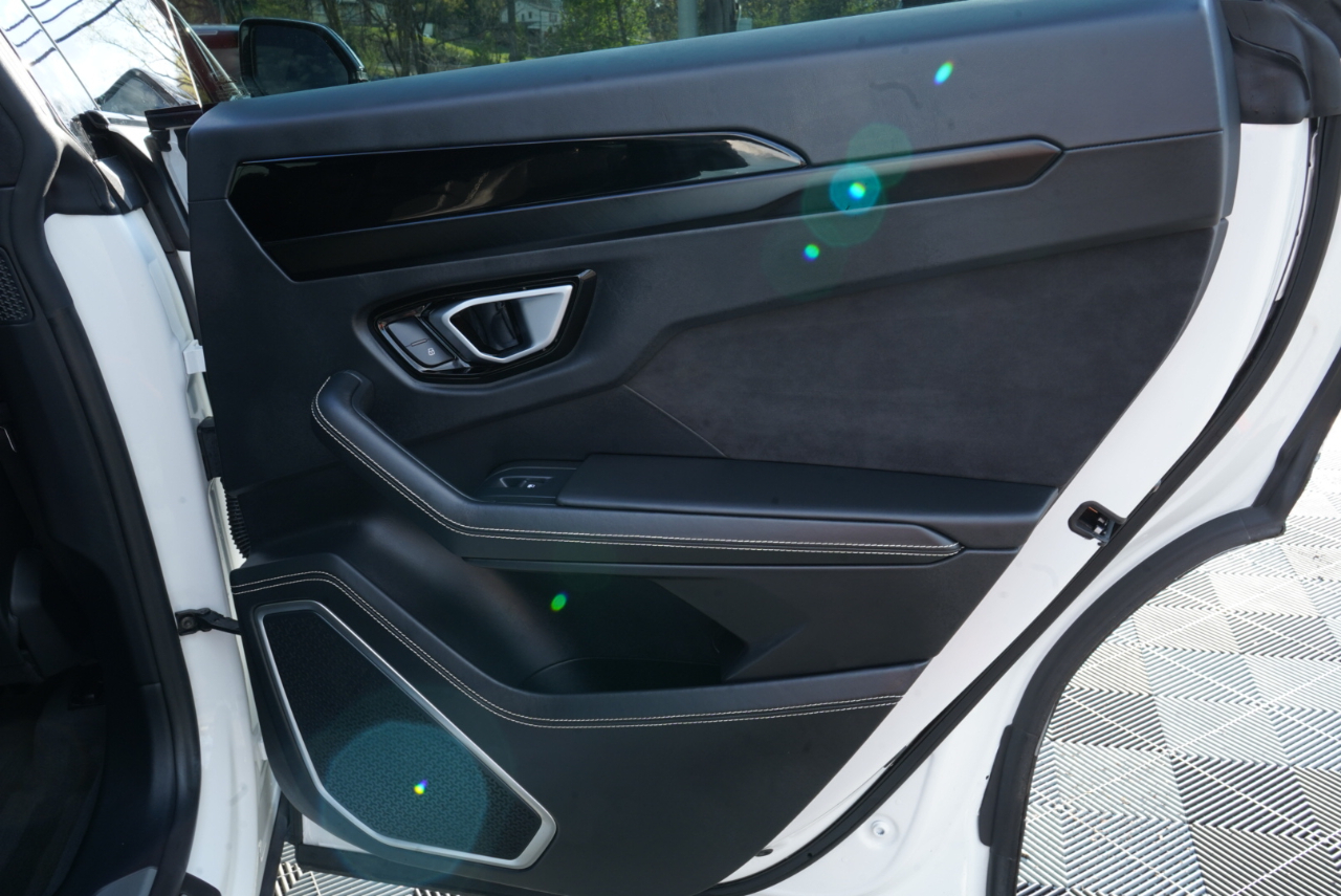 Lamborghini Urus AWD 2022