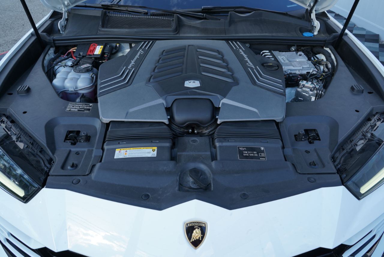 Lamborghini Urus AWD 2022