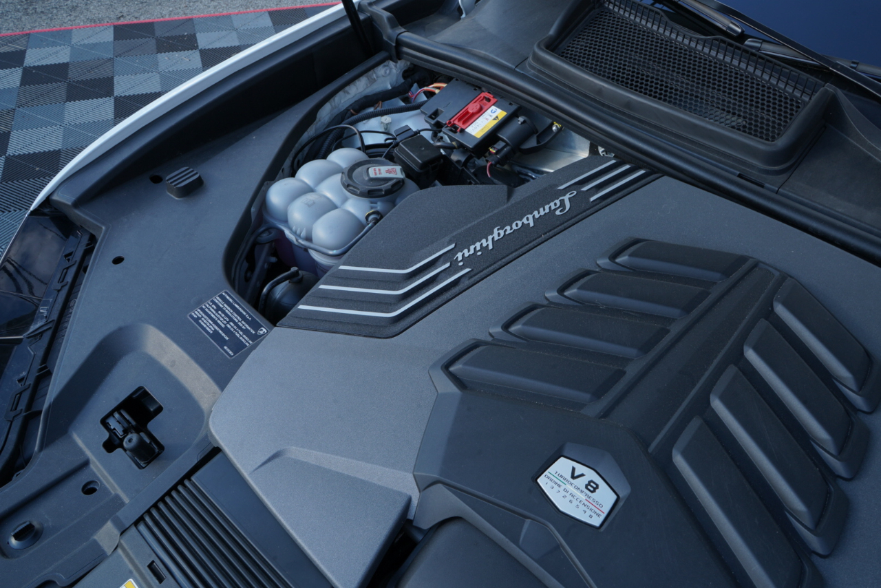 Lamborghini Urus AWD 2022