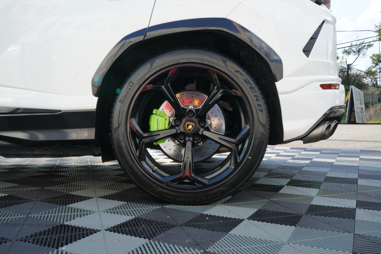 Lamborghini Urus AWD 2022