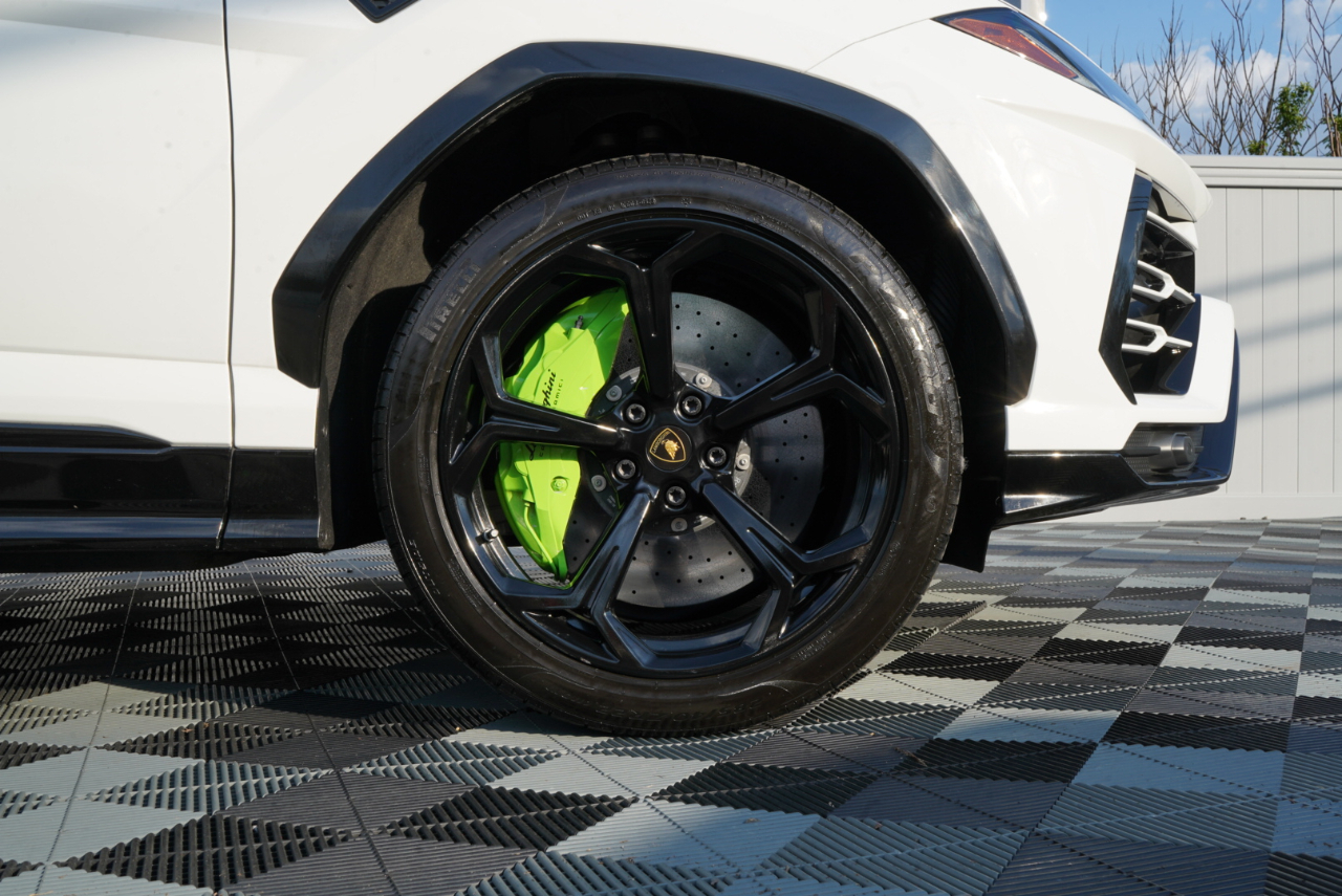 Lamborghini Urus AWD 2022