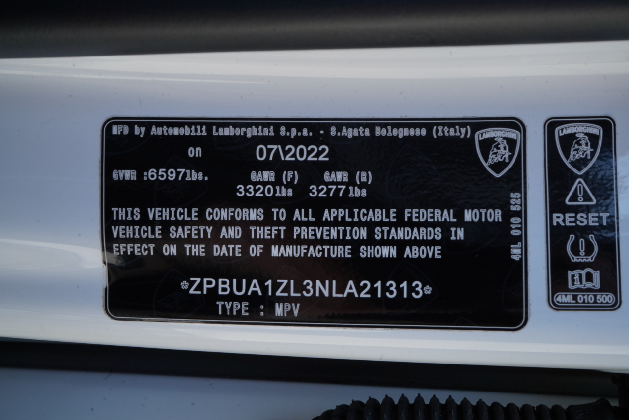 Lamborghini Urus AWD 2022