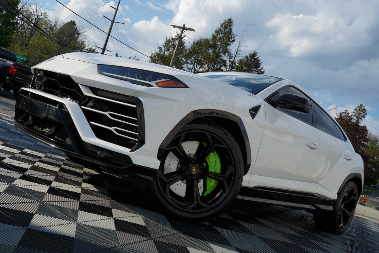 Lamborghini Urus AWD 2022