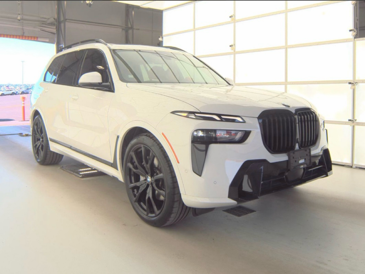 BMW X7 xDrive40i Sports Activity Vehicle 2024