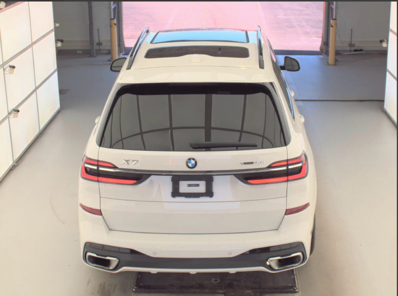 BMW X7 xDrive40i Sports Activity Vehicle 2024