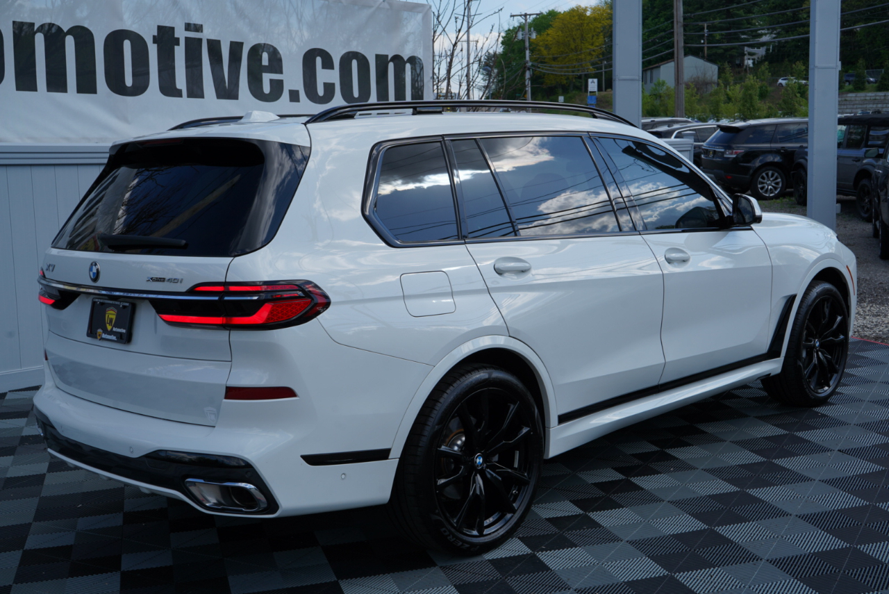 BMW X7 xDrive40i Sports Activity Vehicle 2024