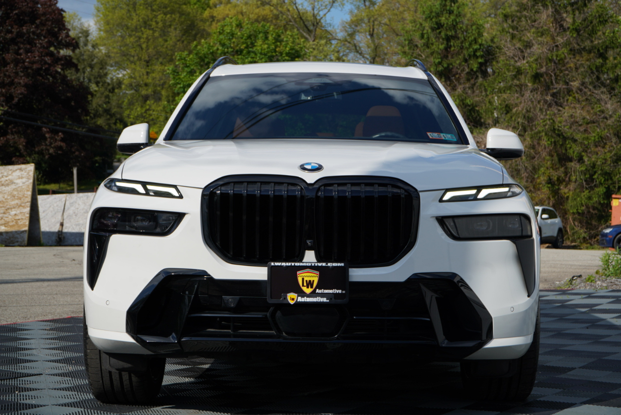 BMW X7 xDrive40i Sports Activity Vehicle 2024