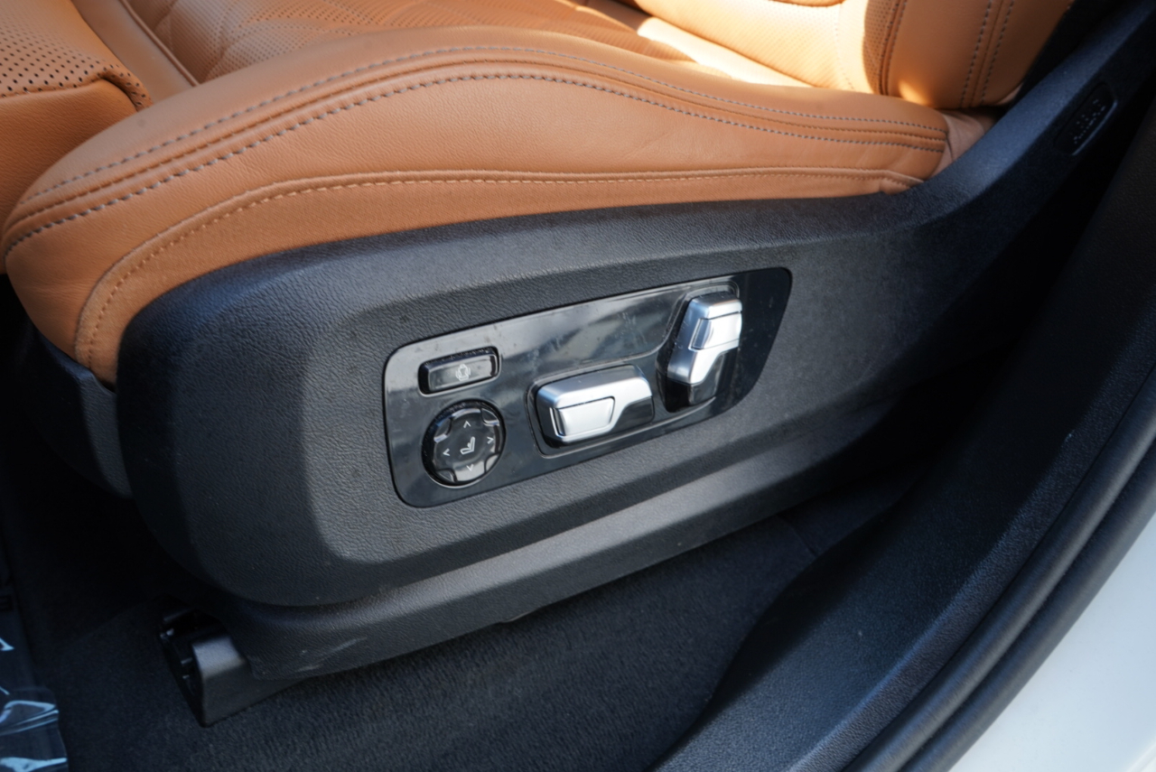 BMW X7 xDrive40i Sports Activity Vehicle 2024