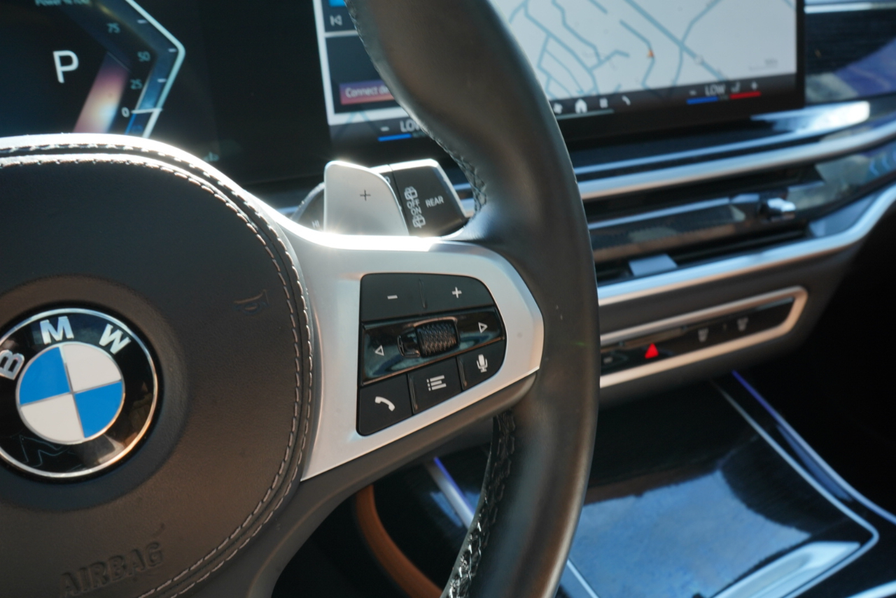 BMW X7 xDrive40i Sports Activity Vehicle 2024