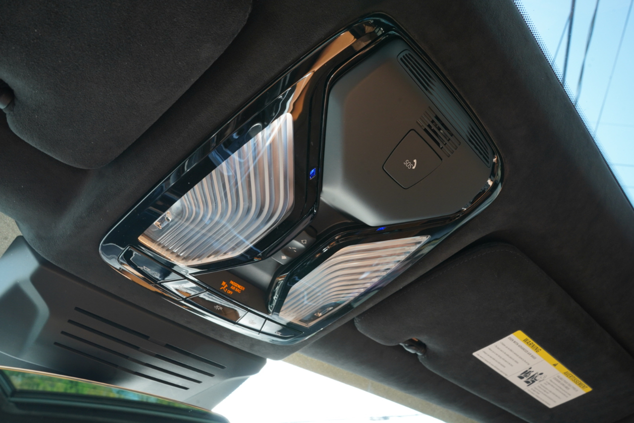 BMW X7 xDrive40i Sports Activity Vehicle 2024