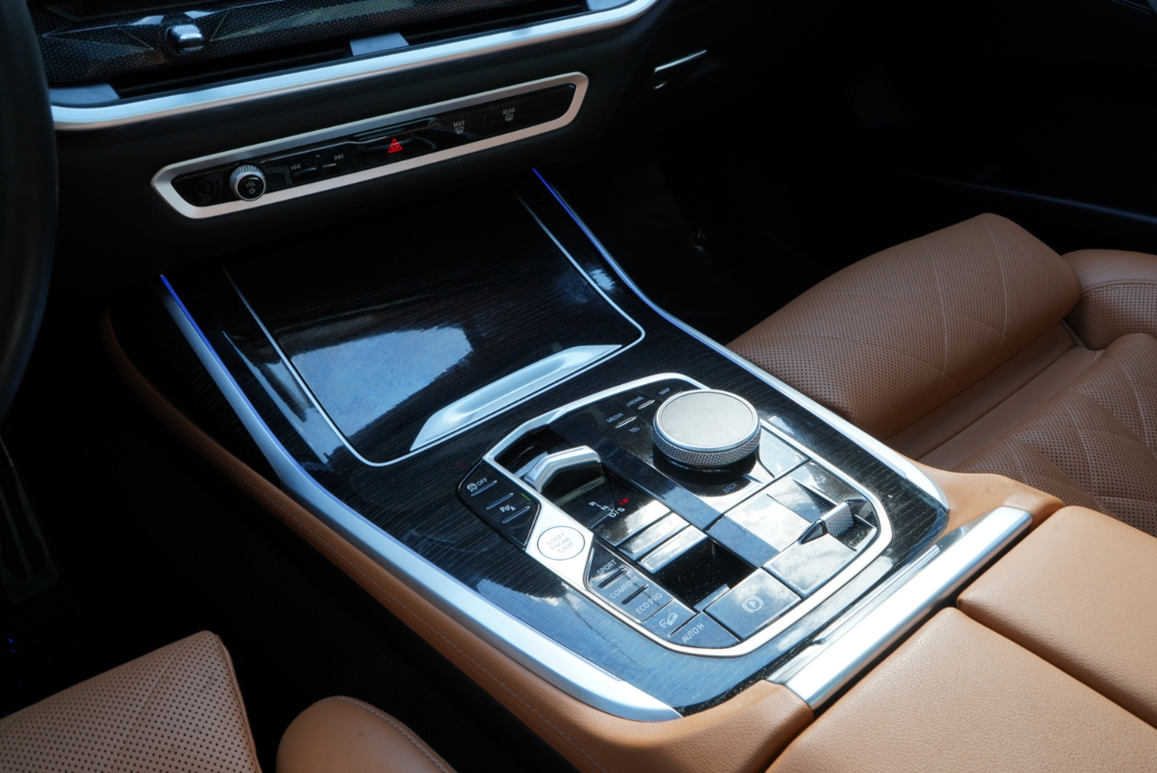BMW X7 xDrive40i Sports Activity Vehicle 2024