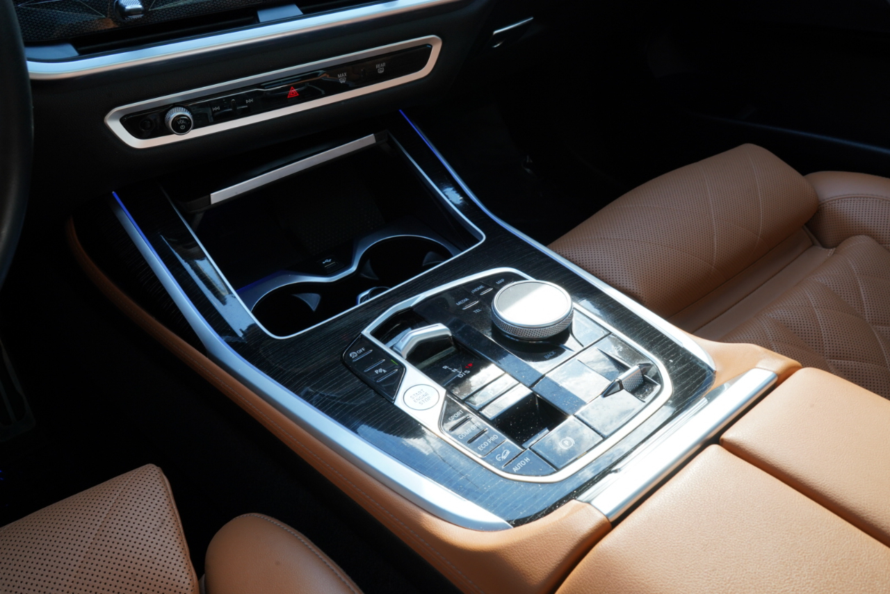BMW X7 xDrive40i Sports Activity Vehicle 2024