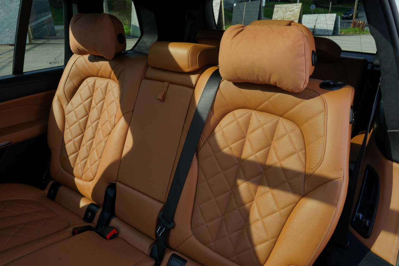 BMW X7 xDrive40i Sports Activity Vehicle 2024