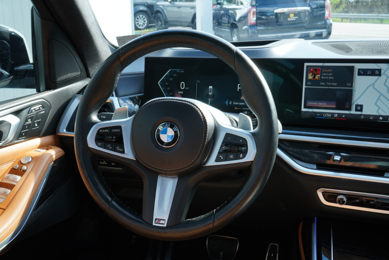 BMW X7 xDrive40i Sports Activity Vehicle 2024