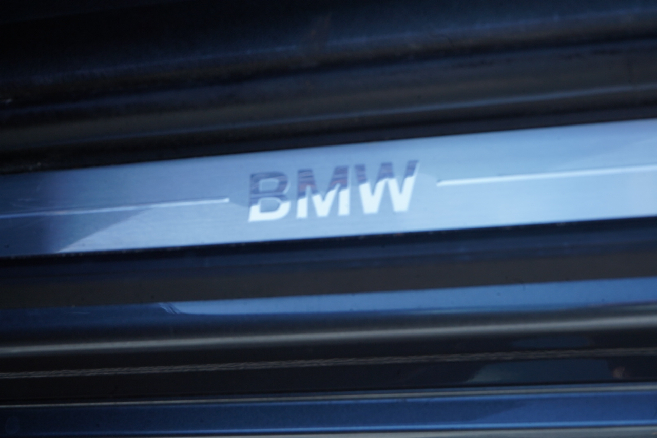 BMW 3 Series 330i xDrive Sedan North America 2020