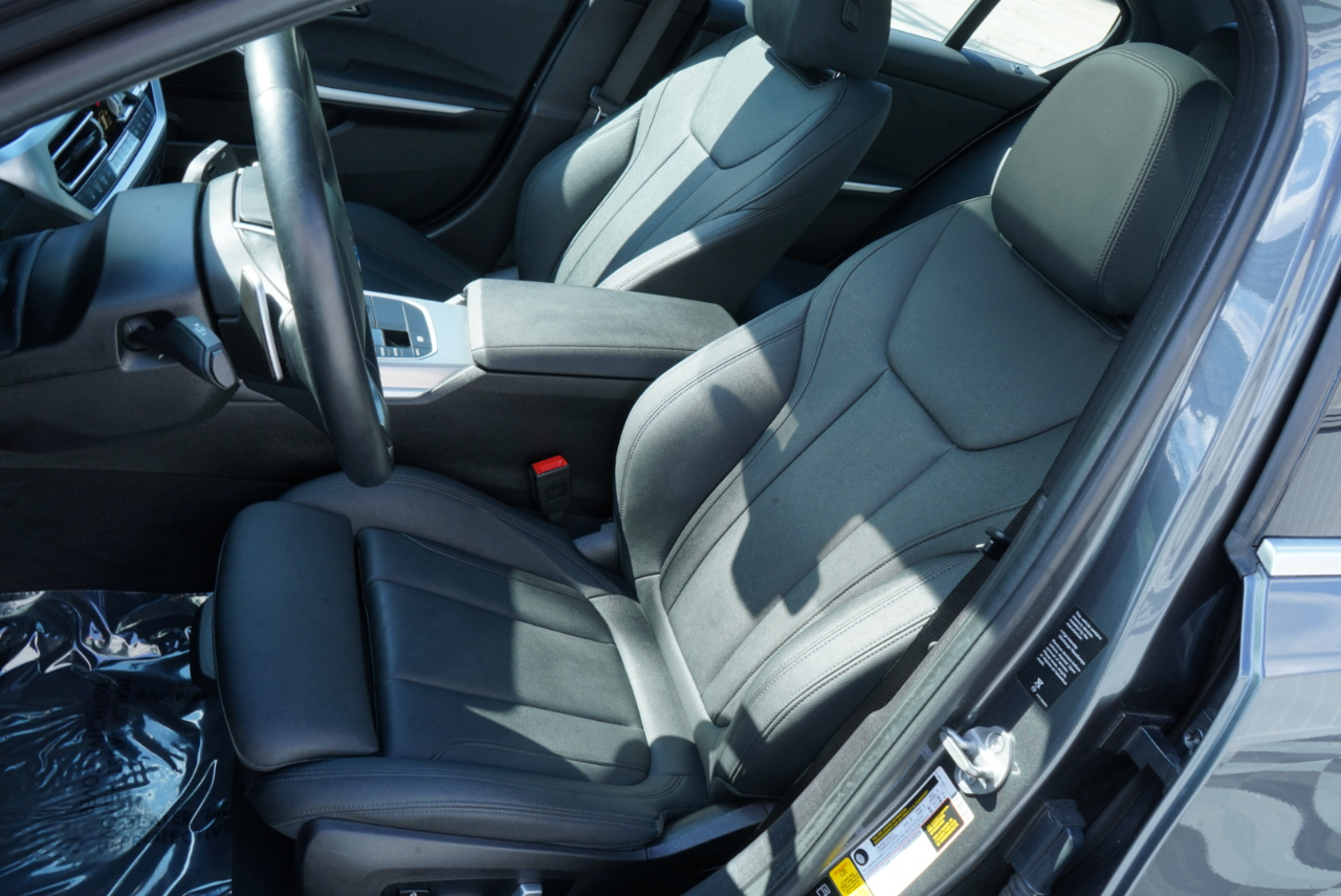 BMW 3 Series 330i xDrive Sedan North America 2020
