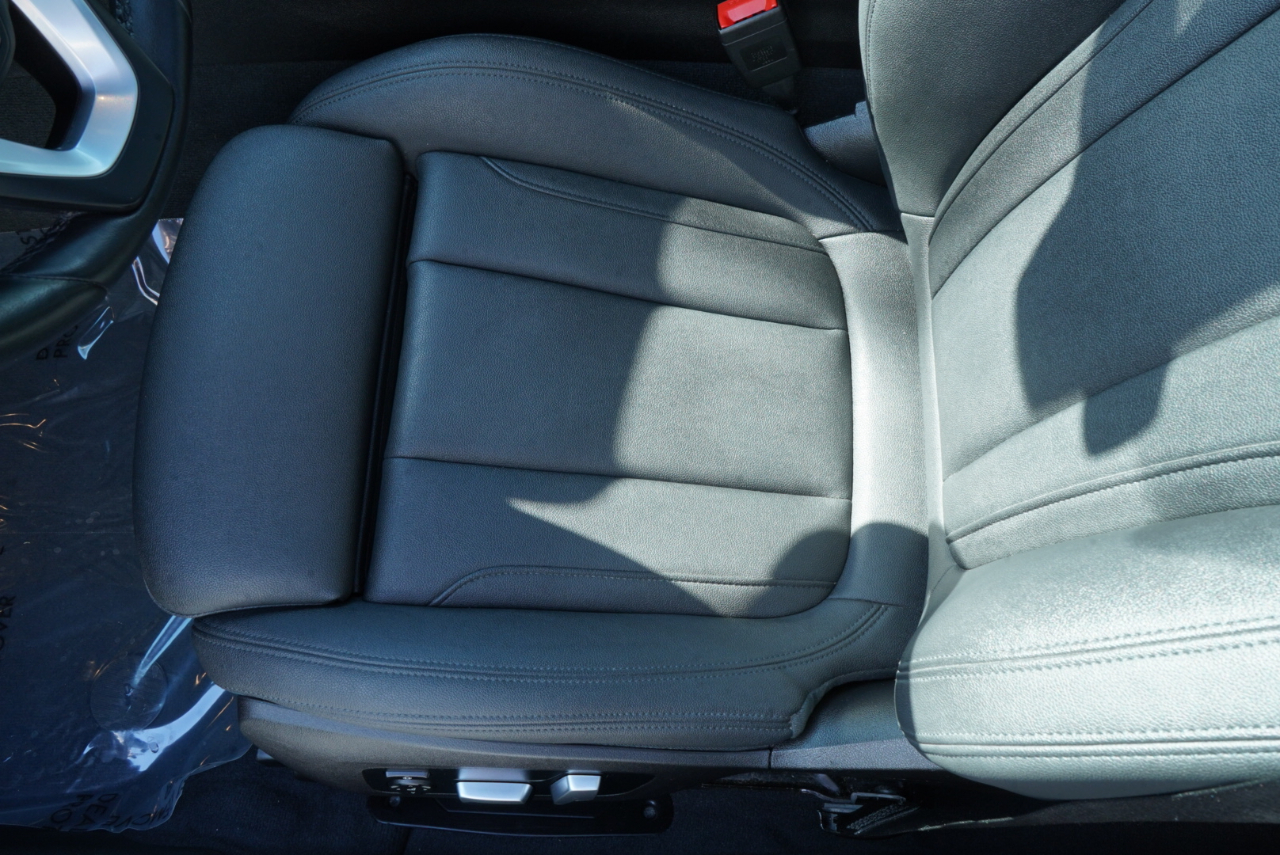 BMW 3 Series 330i xDrive Sedan North America 2020